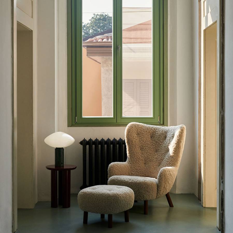 &Tradition - Petra Lenestol + Puff Sheepskin Moonlight