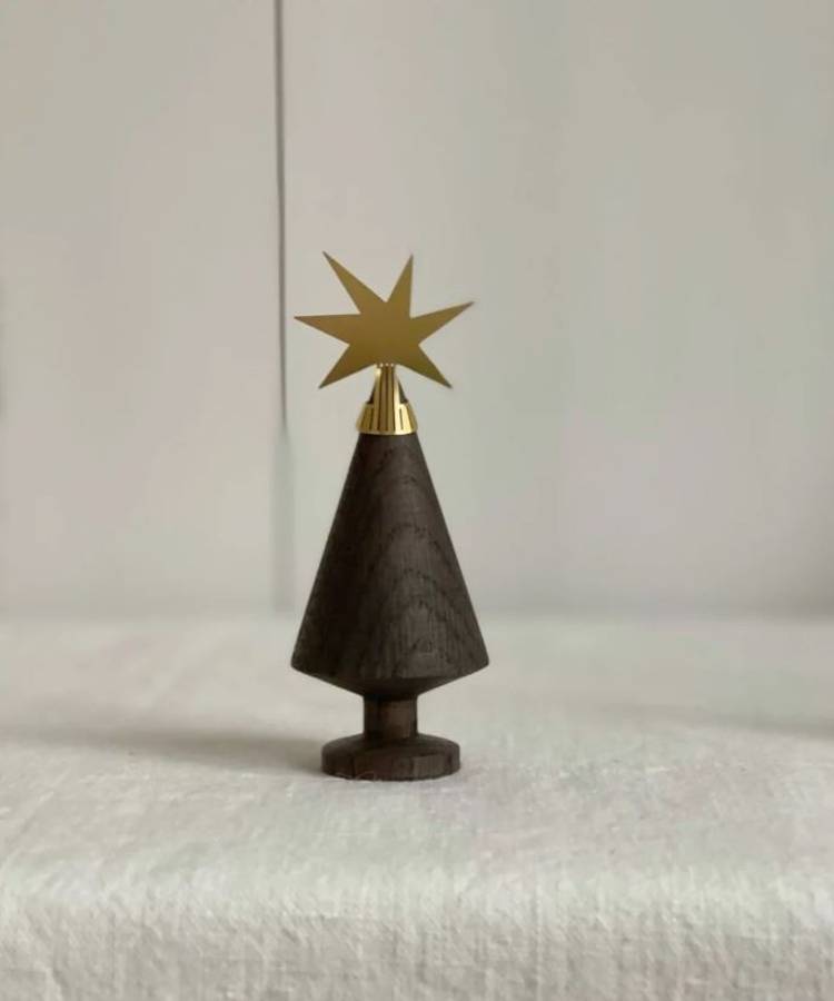 The Oak men - Small Tree - Solid - Dark Oak
